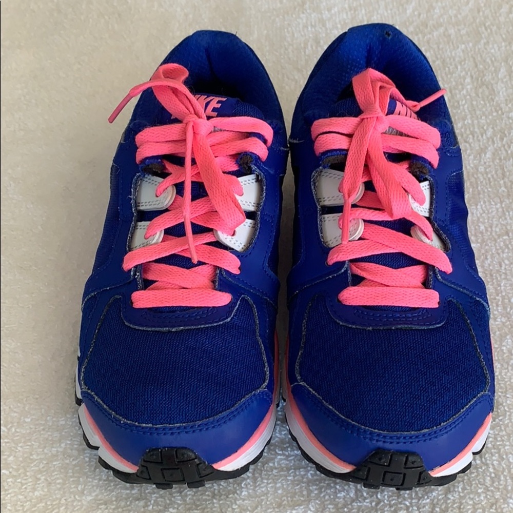 Nike Dual Fusion ST2 women’s shoes